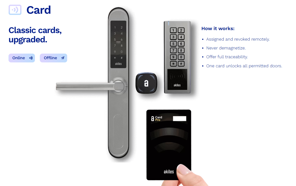 Akiles NFC-kaart in een hand